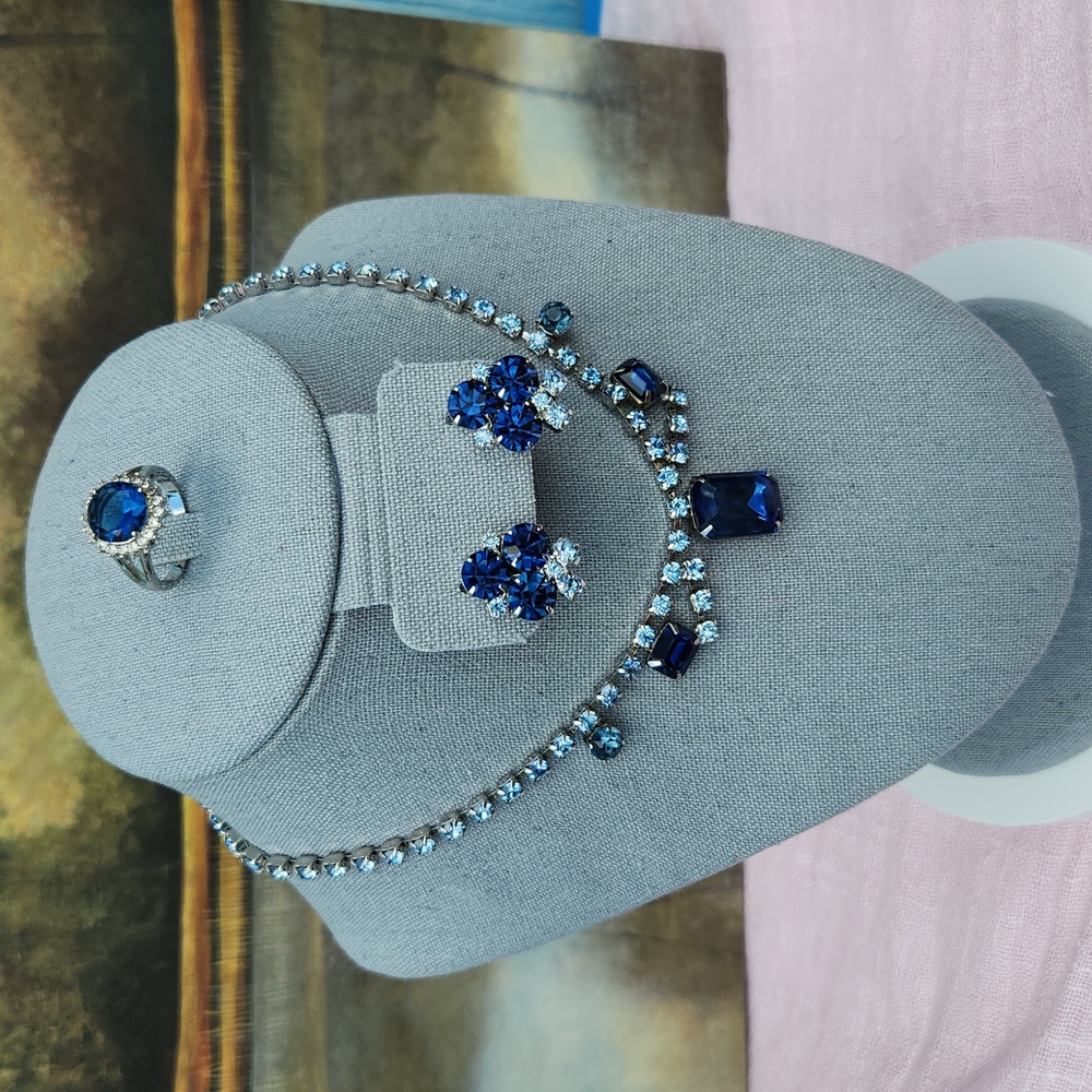 Vintage Sapphire Necklace / Chocker, Eàrrings & Ring Set - Picture 8 of 12